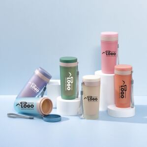 Copo plástico 300ml personalizado com tampa e alça para brindes corporativos