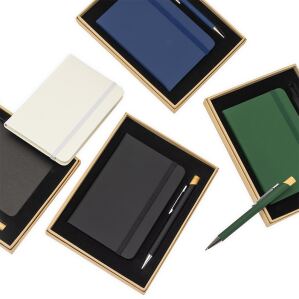 Kit corporativo sofisticado com caderneta em couro sintético